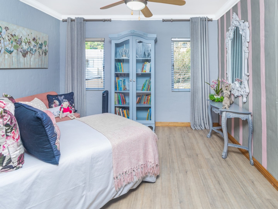 6 Bedroom Property for Sale in Kosmos Ridge North West